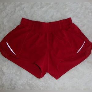 red lululemon hotty hot shorts 2.5', size 4